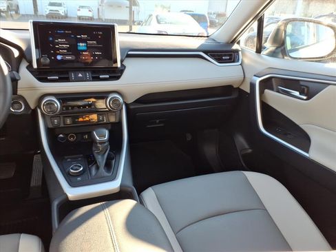 Used 2024 Toyota RAV4 XLE Premium image 13