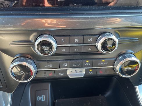 Certified 2022 Ford F150 XLT w/ Equipment Group 302A High image 18