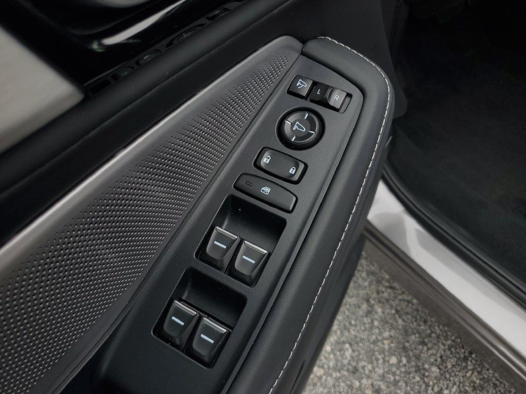 Certified 2026 Acura MDX w/ Technology Package FWD image 20