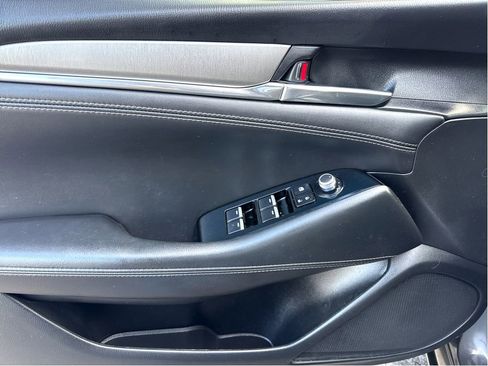 Used 2019 MAZDA MAZDA6 Touring image 11