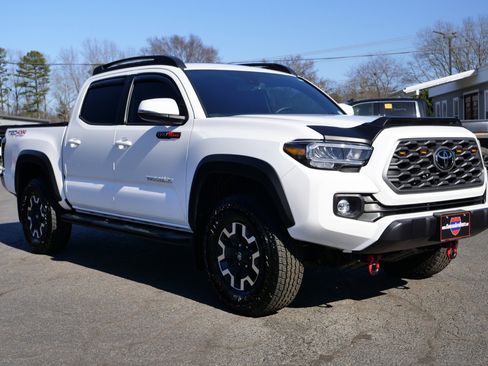 Used 2023 Toyota Tacoma TRD Off-Road image 4