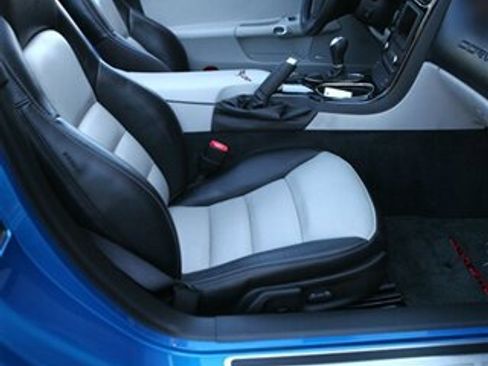 Used 2009 Chevrolet Corvette Convertible w/ Preferred Equipment Group RWD image 21