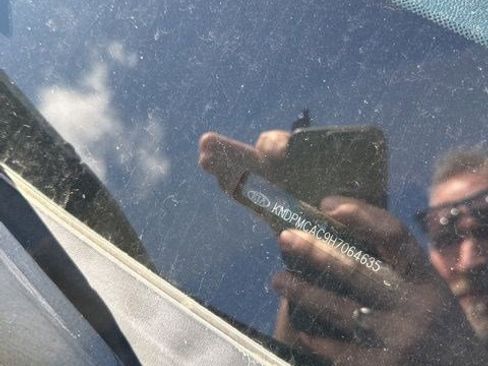 Used 2017 Kia Sportage LX image 4