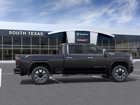 New 2026 GMC Sierra 2500 Denali w/ Denali Reserve Package AWD/4WD image 5