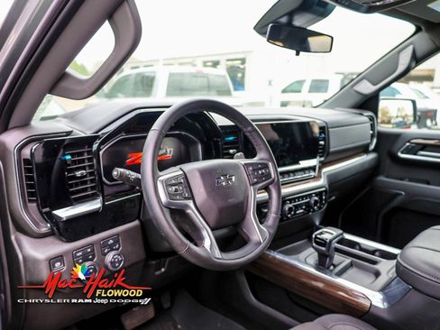 Used 2026 Chevrolet Silverado 1500 RST image 3