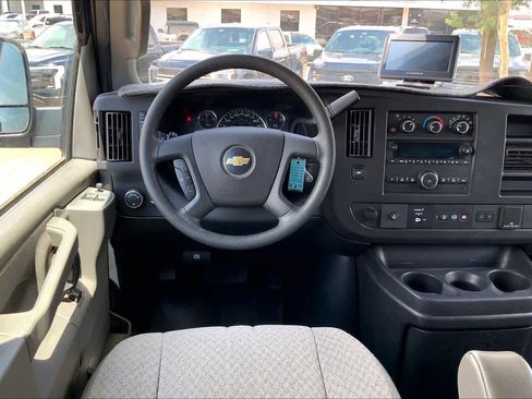 Used 2019 Chevrolet Express 3500 LT w/ LT Preferred Equipment Group RWD image 6