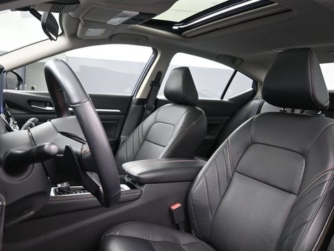 Certified 2024 Nissan Altima 2.0 SR FWD image 15