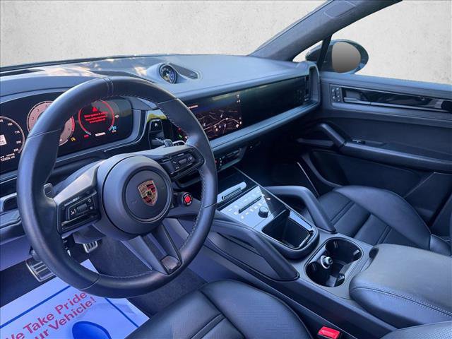 Used 2024 Porsche Cayenne Turbo GT AWD/4WD image 10