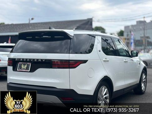 Used 2024 Land Rover Discovery S AWD/4WD image 6