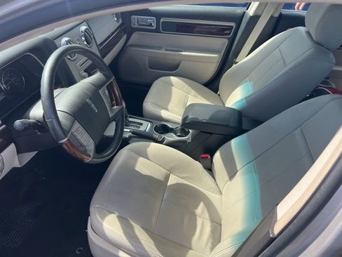 Used 2007 Lincoln MKZ image 4