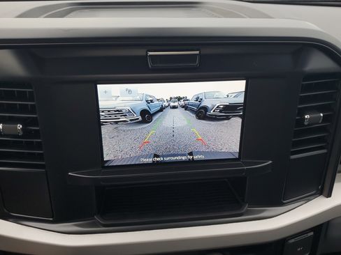 New 2026 Ford F250 XL w/ XL Chrome Package image 18