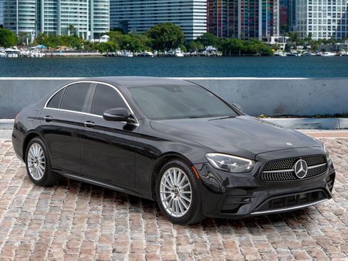 Used 2022 Mercedes-Benz E 350 Sedan image 3