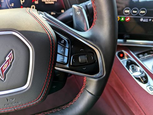 Used 2021 Chevrolet Corvette Stingray Premium Cpe w/ Z51 Performance Package image 18