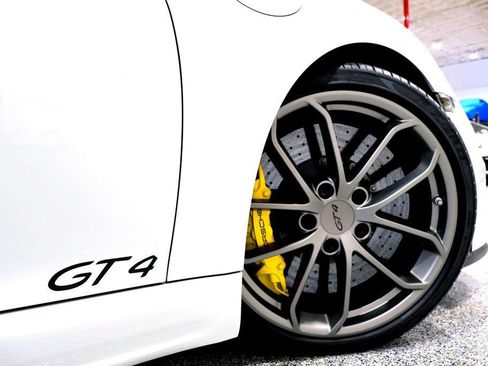 Used 2023 Porsche 718 Cayman GT4 RWD image 14