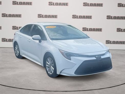 Used 2026 Toyota Corolla LE w/ LE Premium Package FWD image 7