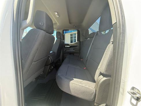 Used 2023 Chevrolet Silverado 1500 LT AWD/4WD image 20