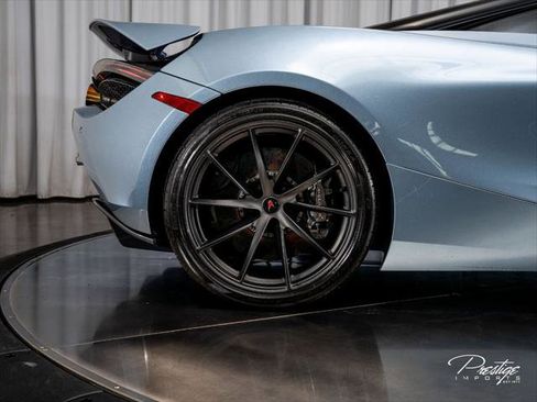 Used 2018 McLaren 720S Luxury RWD image 28