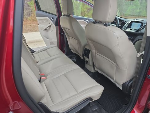 Used 2018 Ford Escape SEL image 11