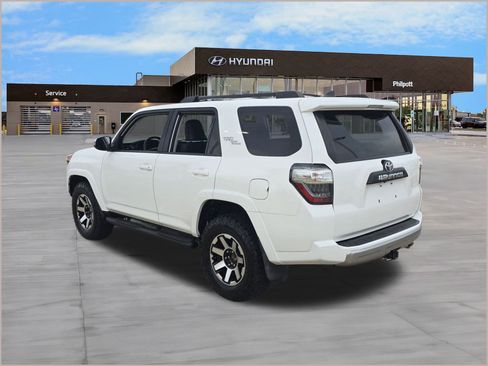 Used 2019 Toyota 4Runner TRD Off-Road Premium image 3