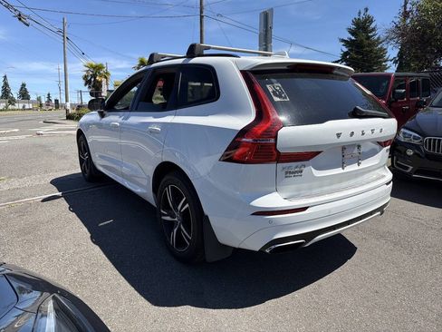 Used 2020 Volvo XC60 T5 R-Design w/ Protection Package AWD/4WD image 2
