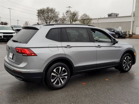 Used 2024 Volkswagen Tiguan S image 3