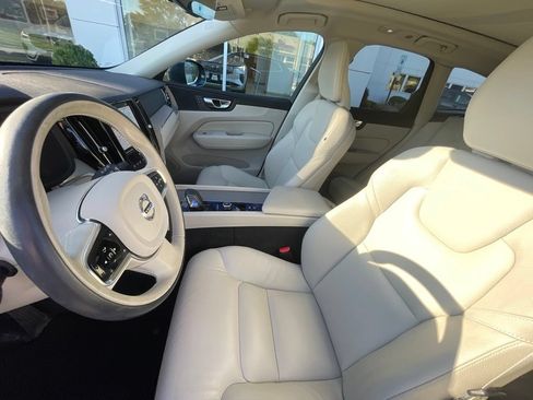 Used 2023 Volvo XC60 B5 Plus w/ Climate Package AWD/4WD image 22