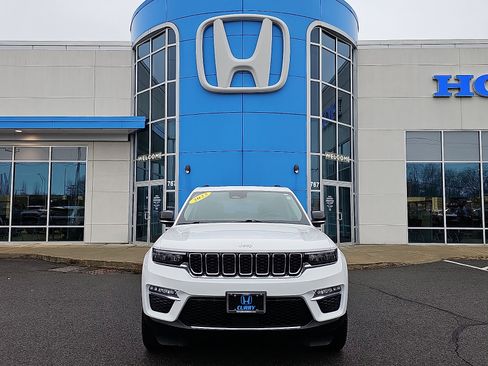 Used 2023 Jeep Grand Cherokee Limited image 2