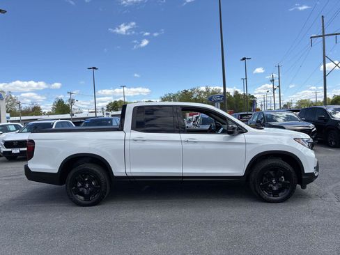 Certified 2025 Honda Ridgeline Black Edition image 8