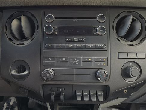 Used 2012 Ford F450 XL w/ PWR Equipment Group image 19