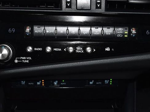 Used 2024 Lexus ES 350 w/ Premium Package image 19