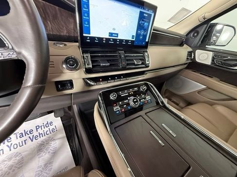 Used 2023 Lincoln Navigator L Reserve AWD/4WD image 27