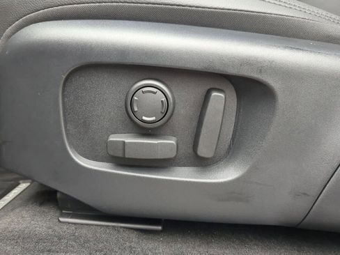 New 2026 Land Rover Range Rover Evoque Dynamic SE image 16