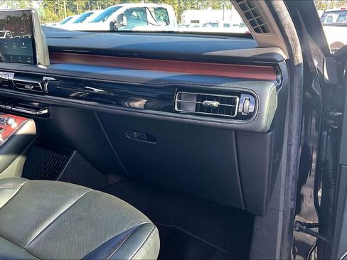Certified 2022 Lincoln Aviator Reserve w/ Equipment Group 201A image 16