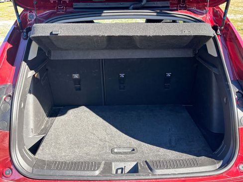 Used 2025 Chevrolet Trax LT image 31