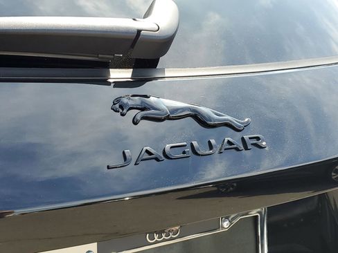 Used 2024 Jaguar F-PACE R-Dynamic S image 7