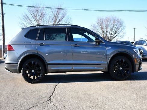 Used 2020 Volkswagen Tiguan SE R-Line AWD/4WD image 8