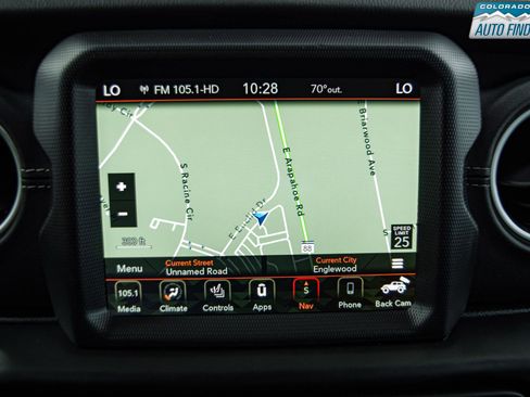 Used 2022 Jeep Wrangler Unlimited Sahara w/ Cold Weather Group AWD/4WD image 19