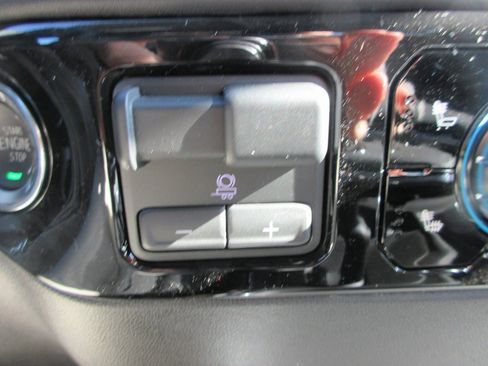 New 2026 GMC Sierra 1500 Elevation image 18