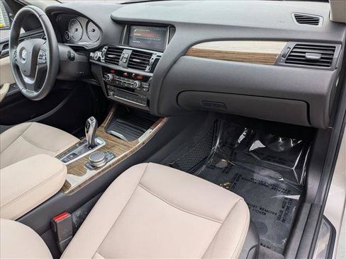 Used 2017 BMW X3 sDrive28i RWD image 23