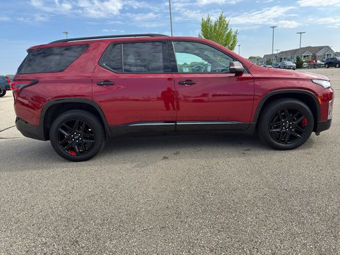 Used 2022 Chevrolet Traverse Premier w/ Redline Edition AWD/4WD image 5