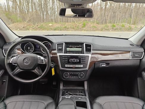 Used 2016 Mercedes-Benz GL 450 4MATIC image 10