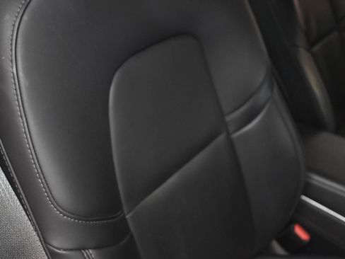 Used 2023 Tesla Model 3 Standard Range image 16