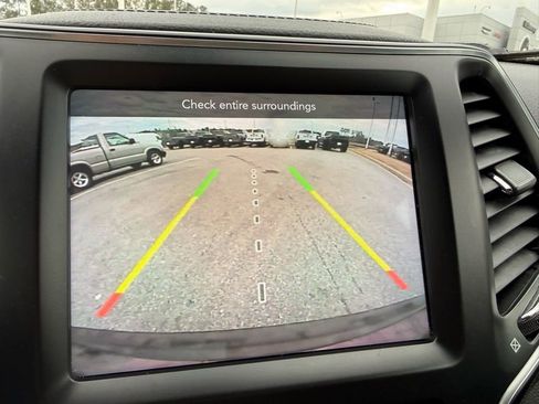 Used 2021 Jeep Cherokee Latitude Lux 80th Anniv w/ Quick Order Package 26U 80TH image 21