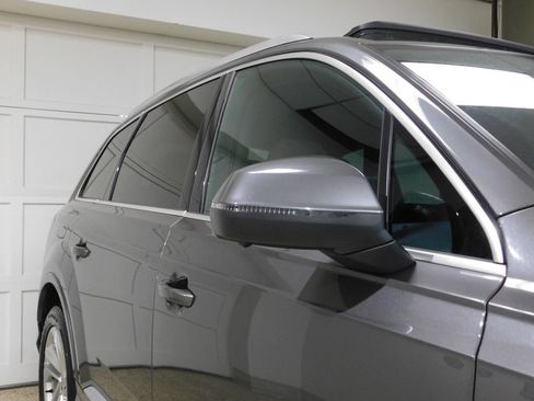 Used 2021 Audi Q7 3.0T Premium Plus w/ Premium Plus Package AWD/4WD image 7