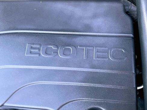 Used 2025 Chevrolet Equinox LT w/ Convenience Package II image 33