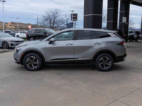 Certified 2023 Kia Sportage LX image 4