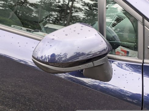 Used 2023 Toyota Corolla LE image 11