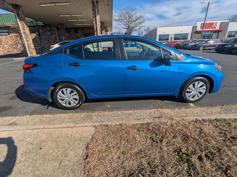 Used 2023 Nissan Versa S w/ Trunk Package image 8