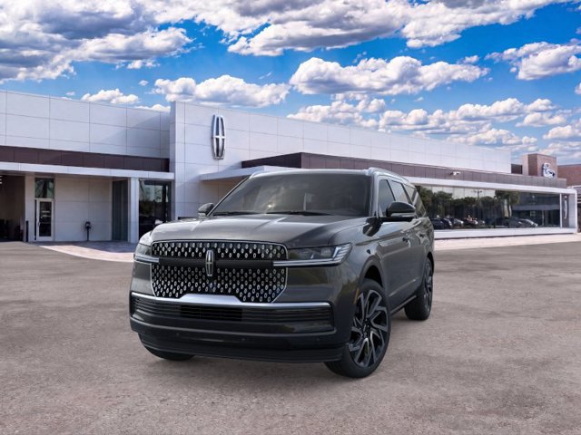 New 2026 Lincoln Navigator Reserve AWD/4WD image 2