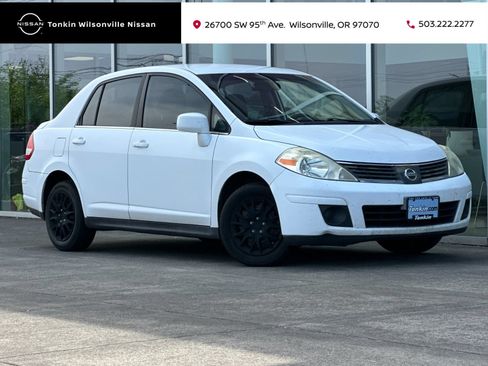 Used 2009 Nissan Versa 1.8 S FWD image 1